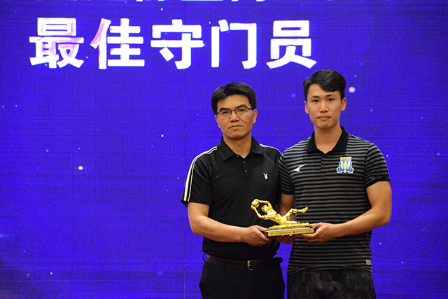 谁是中国女篮的历史领军人物？
